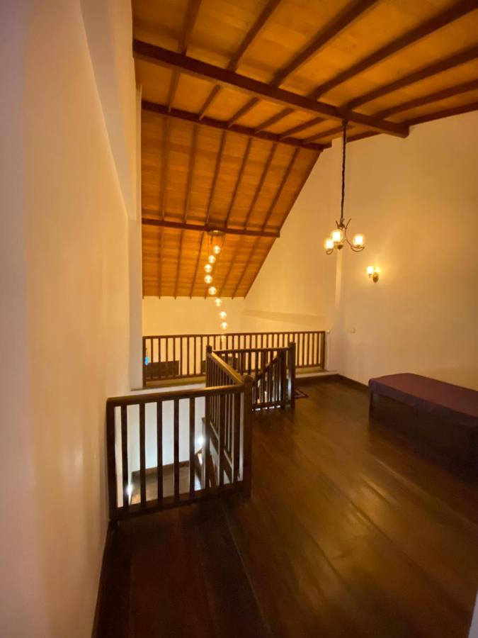 The Dutch Boutique Bed & Breakfast Гале Екстериор снимка
