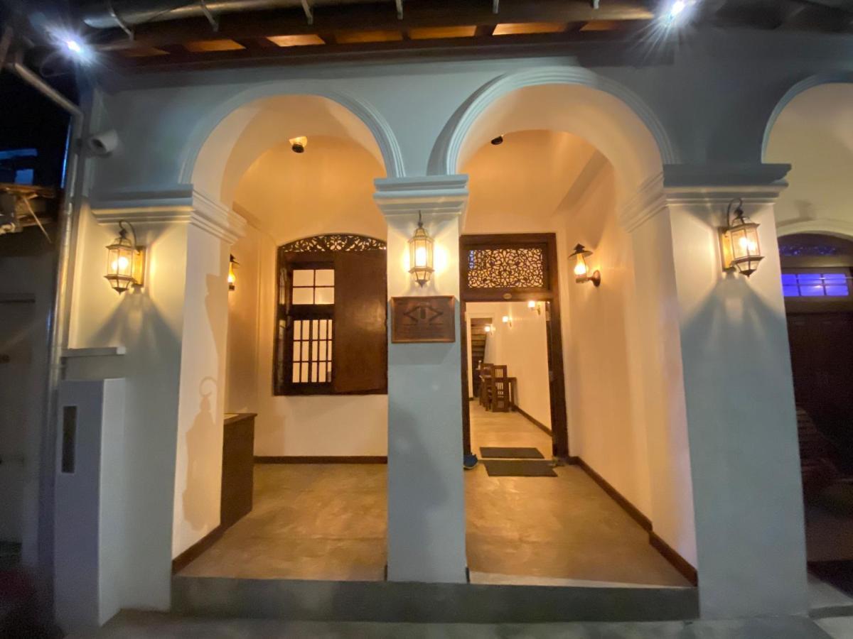 The Dutch Boutique Bed & Breakfast Гале Екстериор снимка