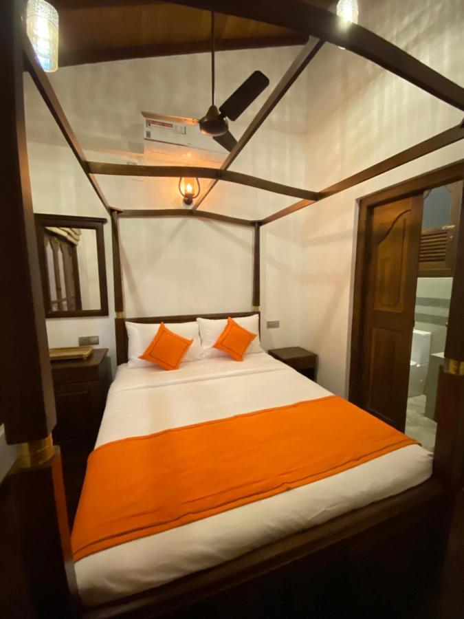 The Dutch Boutique Bed & Breakfast Гале Екстериор снимка