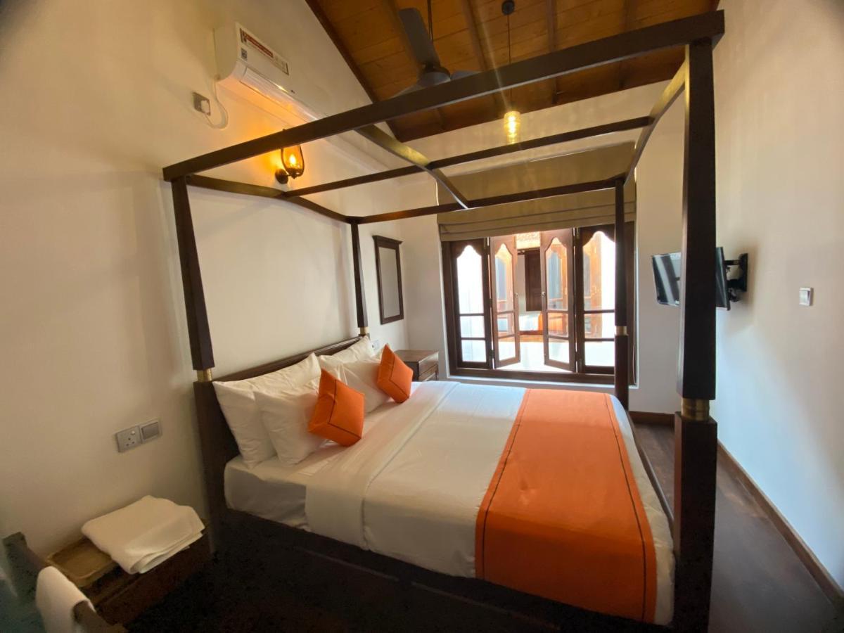 The Dutch Boutique Bed & Breakfast Гале Екстериор снимка